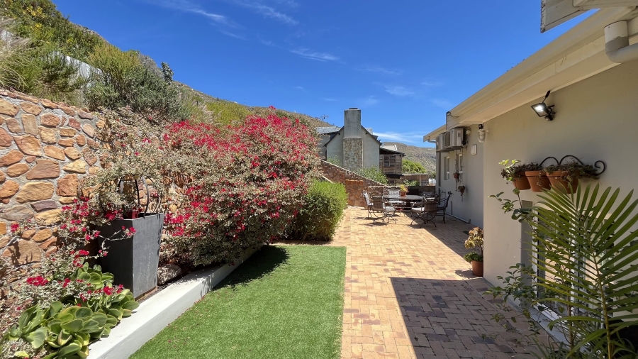4 Bedroom Property for Sale in Simons Kloof Western Cape